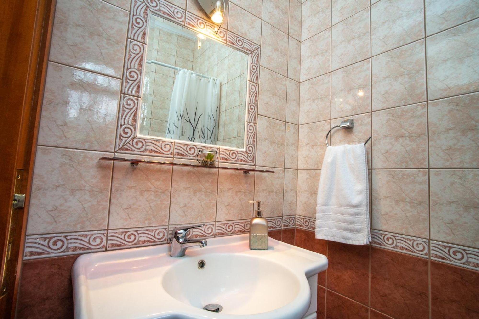 Private 6-Bdrm Villa With Garden 150M To Beach Paradisos Ngoại thất bức ảnh