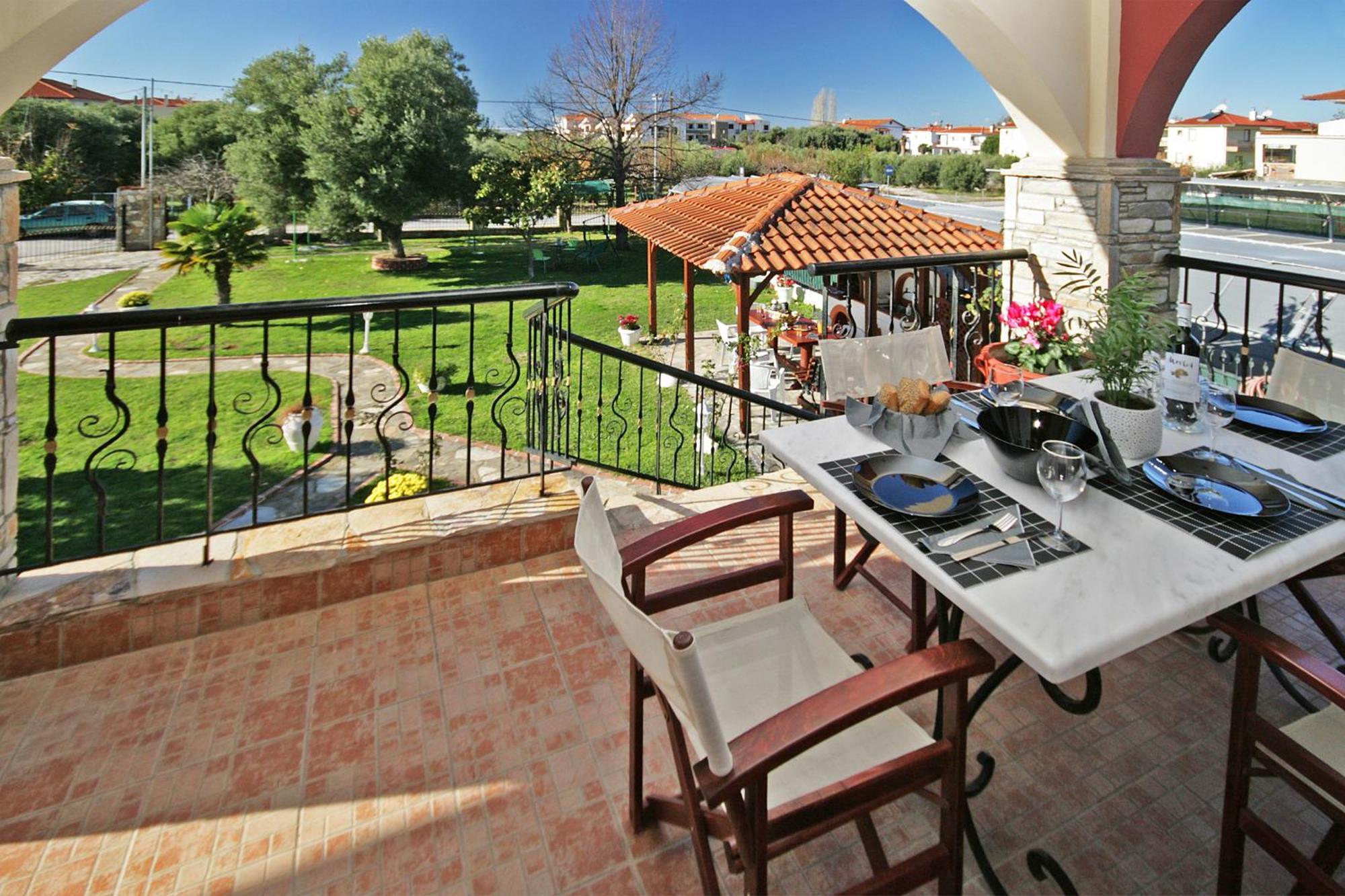 Private 6-Bdrm Villa With Garden 150M To Beach Paradisos Ngoại thất bức ảnh