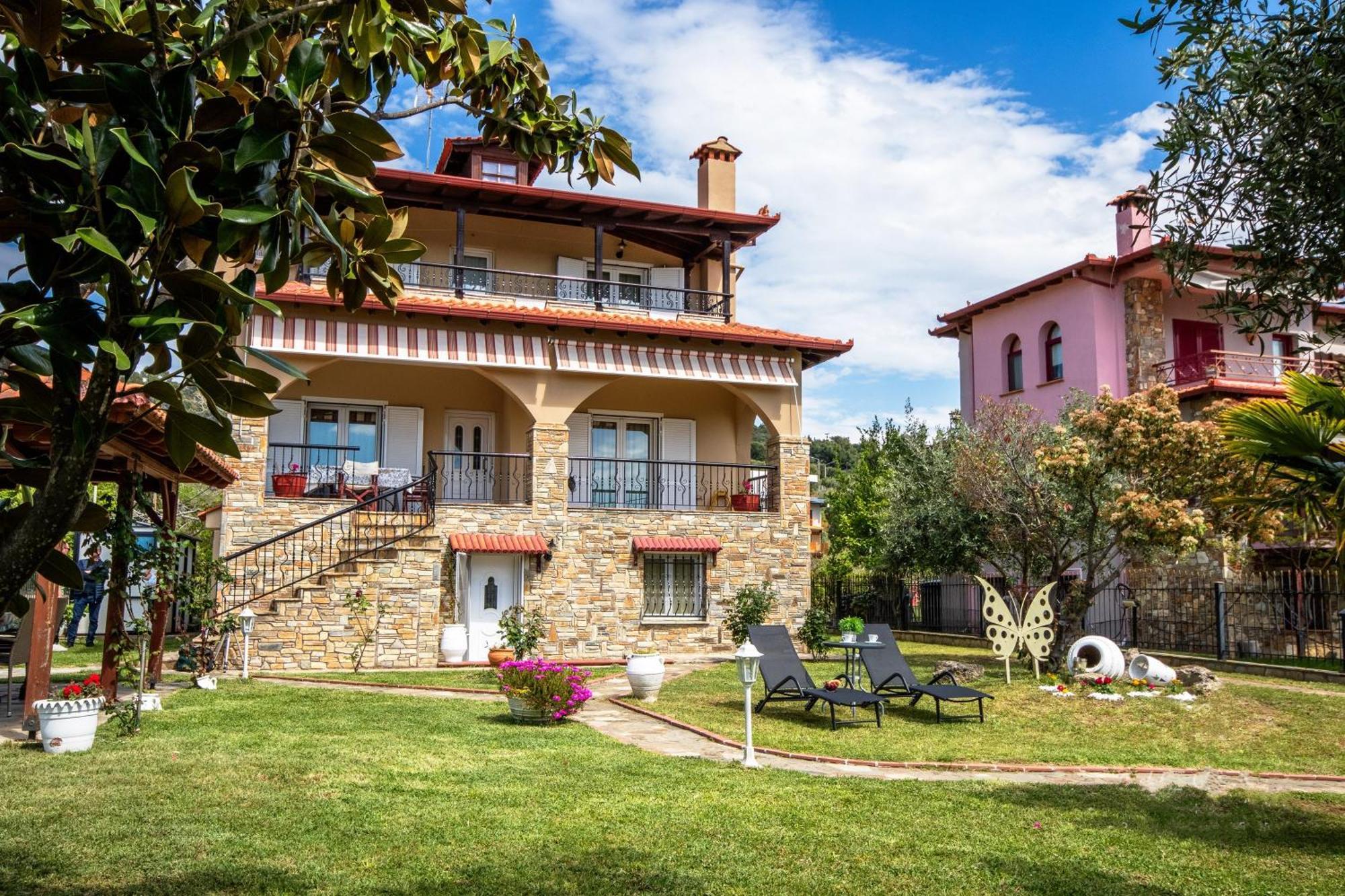 Private 6-Bdrm Villa With Garden 150M To Beach Paradisos Ngoại thất bức ảnh