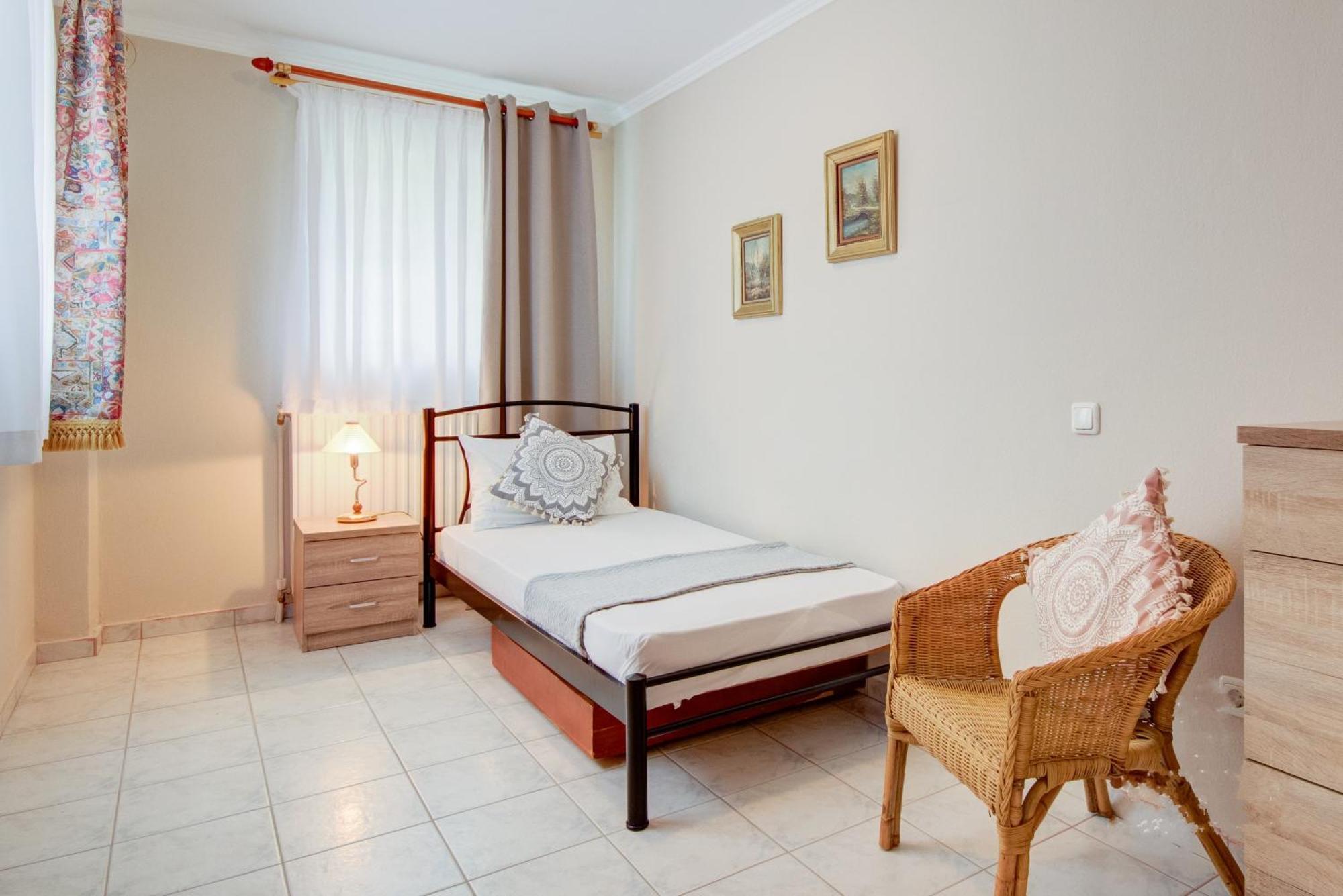 Private 6-Bdrm Villa With Garden 150M To Beach Paradisos Ngoại thất bức ảnh
